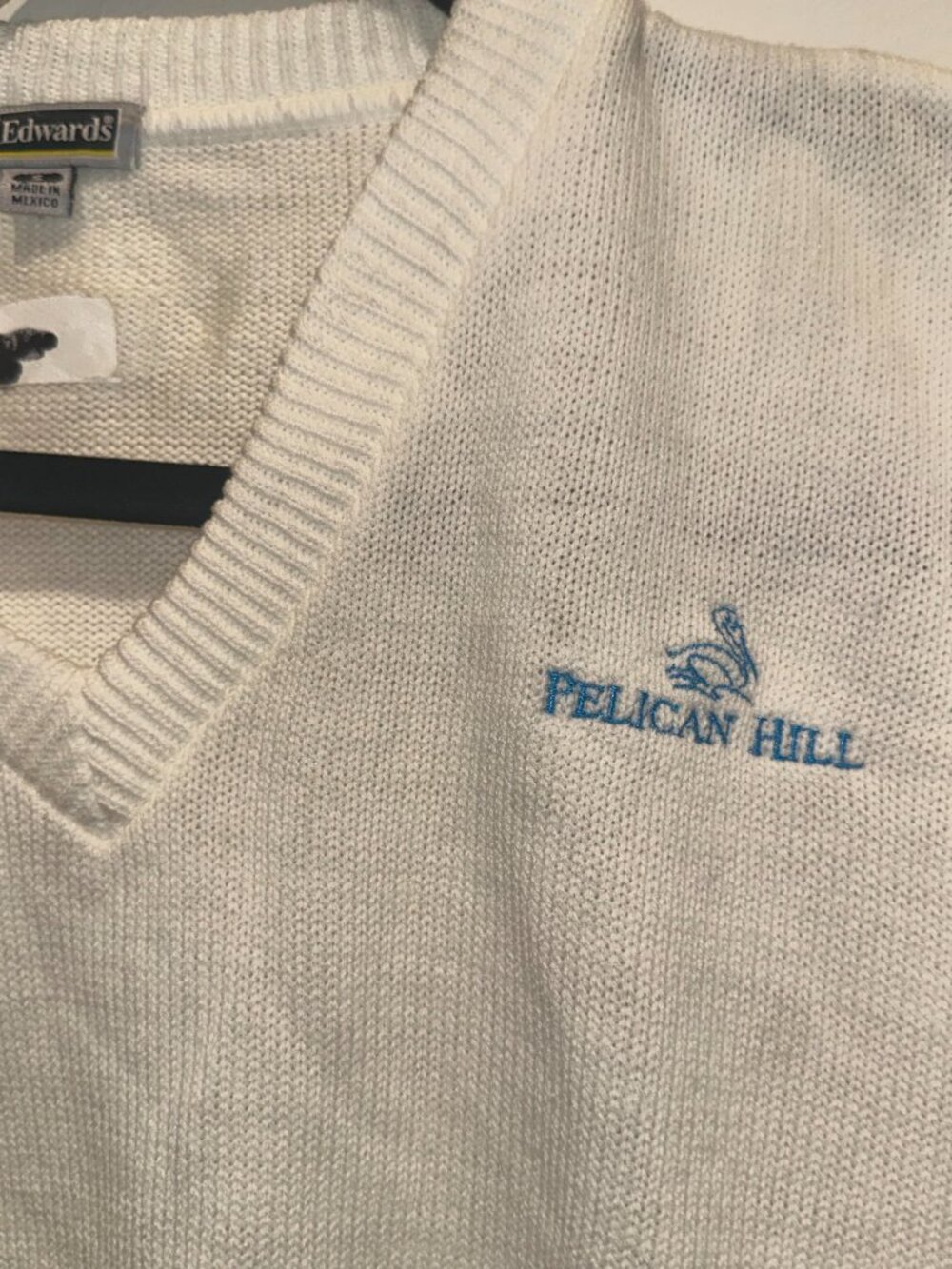 Pelican Hill resort White V-Neck Golf Sweater - Picture 3 of 5